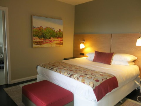 StoneTryst Spa Villas - Accommodation Perth 6