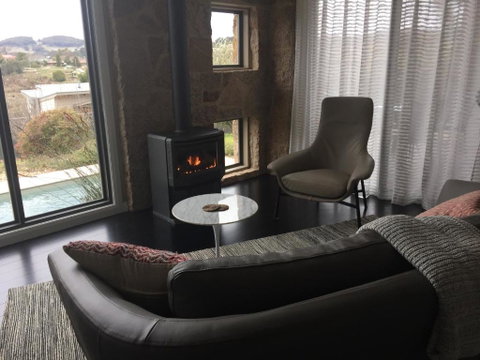 StoneTryst Spa Villas - Accommodation Perth 3