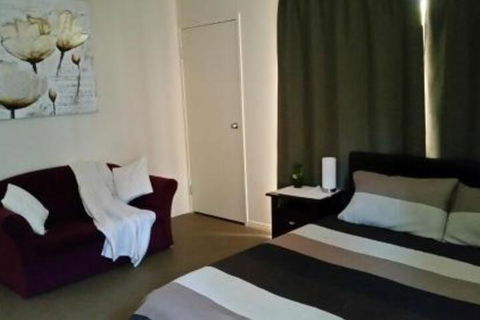 Lawson Retreat - Perth Resorts 2