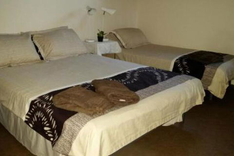 Lawson Retreat - Perth Resorts 5