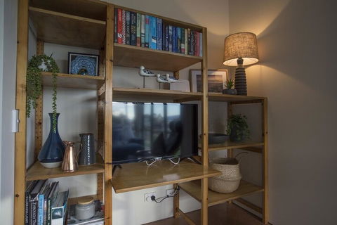 The Hill House - Accommodation Perth 2