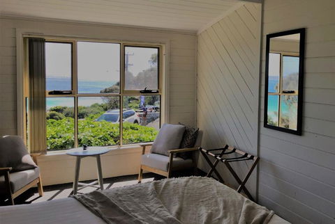 BURGESS COTTAGE King Bed For Couples - Perth Resorts 2
