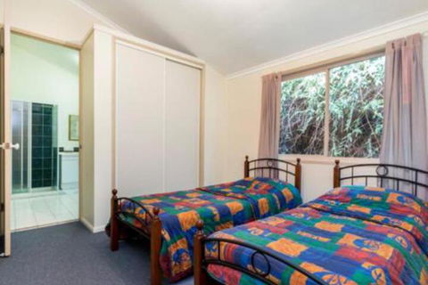 Amaroo House - Perth Resorts 4