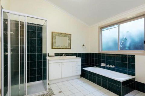 Amaroo House - Perth Resorts 6