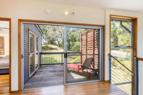 Blue Poles (Pets Allowed) - Perth Resorts 4