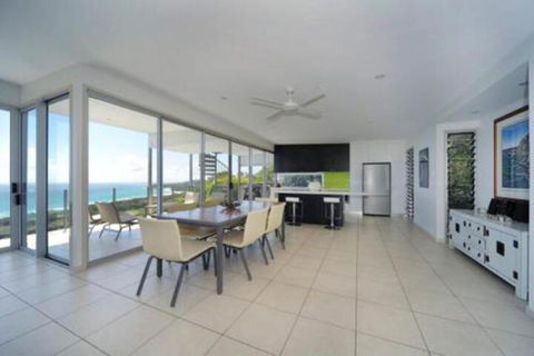 Oceanside 3 Bedrooms - Perth Resorts 2