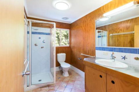 12 Yarrong Road - Perth Resorts 5