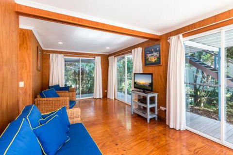 12 Yarrong Road - Perth Resorts 0
