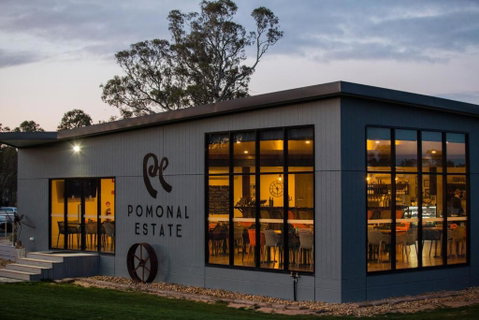 Pomonal Estate Mt. Cassell Villa - Accommodation Perth 4