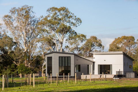 Pomonal Estate Mt. Cassell Villa - Accommodation Perth 1