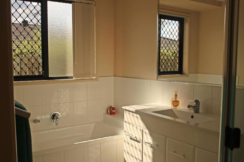 Banksia & Acacia Apartments - Accommodation Perth 5