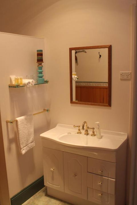 Gardenia House - Accommodation Perth 3