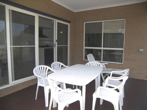 Modern Beachside 5 Bedrooms - Perth Resorts 5