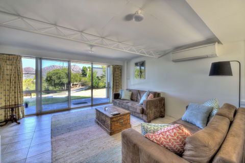 The Tides - Accommodation Perth 2