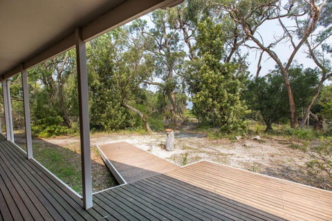 Acacia Lakehouse The Lake At Your Doorstep - Accommodation Perth 2