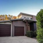 17 Naiad Court Modern Open Plan Family Home With Covered Outdoor Area & Double Lock Up Garage - Perth Resorts 0