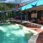 43 Double Island Drive Two Level Holiday Home With Swimming Pool. Located Close To Beach & CBD - Accommodation Perth 0