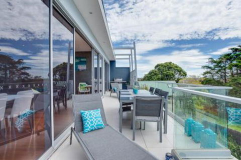 Modern McCrae Beauty - Perth Resorts 0