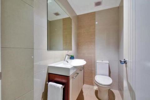Oceana Darwin Central Oceanfront 3 Bedroom 2 Lounge Room Pool Gym Tennis Court Sleeps 9 - Perth Resorts 5