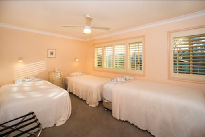 Croobyar ACT Accommodation Perth