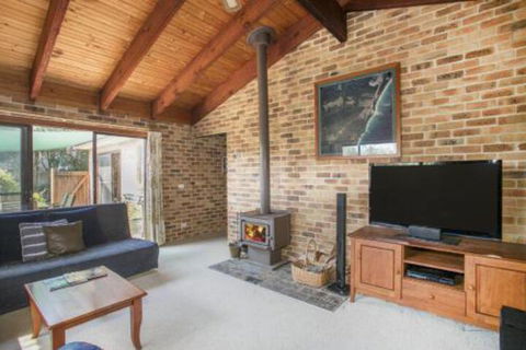 75 River Rd Tabourie Hideaway - Accommodation Perth 2
