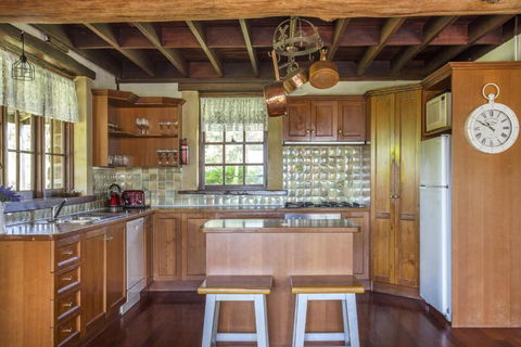 Stone Cottage - Perth Resorts 2