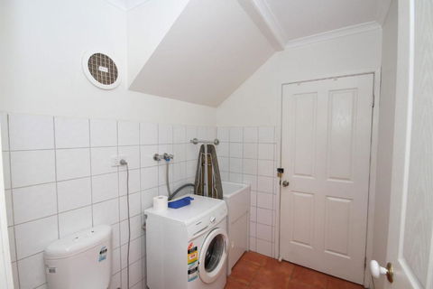 FANTASTIC HOLIDAY UNIT In A PERFECT LOCATION - Accommodation Perth 4