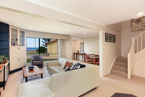 Right On The Beach At Moana - Accommodation Perth 5