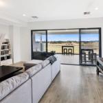 Tee Two On Troon 21 / 30 Troon Drive - Accommodation Perth 0