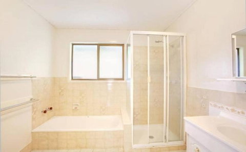 33 Cooloola Drive Rainbow Beach Walk To The Beach Pet Friendly - Accommodation Perth 1