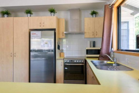 6 Bomburra Court Rainbow Beach Pet Friendly In Great Bush & Beach Location - Accommodation Perth 5