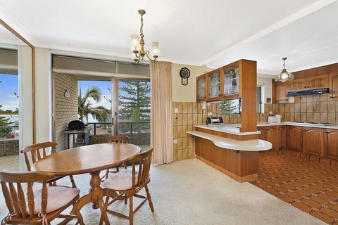 Caesars Palace 4 - Accommodation Perth 3