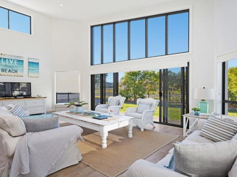 Beach Shac On Parkway! - Accommodation Perth 5