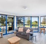 Heritage 202 Overlooking the Water - Accommodation Perth