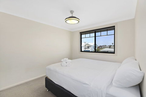 North Entrance Beach House - Accommodation Perth 2