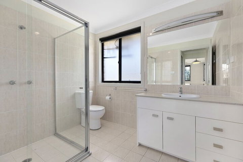 North Entrance Beach House - Accommodation Perth 3