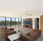 Seascape Apartments Unit 1201A Luxury apartment with views of the Gold Coast  Hinterland - Accommodation Perth