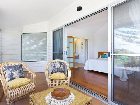 EAST COAST ESCAPES Lighthouse Studio - Accommodation Perth 6