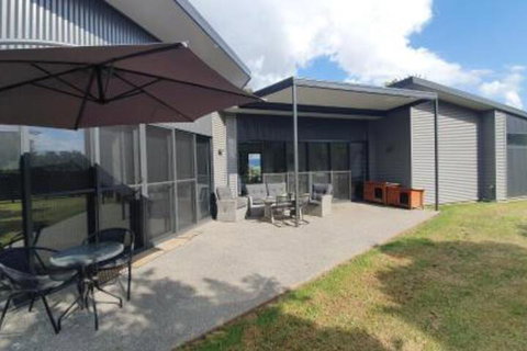 Hoof & Hound Country Escape - Accommodation Perth 0