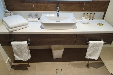 Porters Plainland Hotel - Accommodation Perth 4