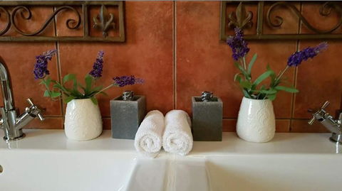 Barossa Glen Henris Cottage Bed & Breakfast - Accommodation Perth 2