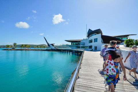 Yacht Club Villa 33 Serenity 4 Bedroom 4 Bathroom House Ocean Views 2 Buggies - Accommodation Perth 4