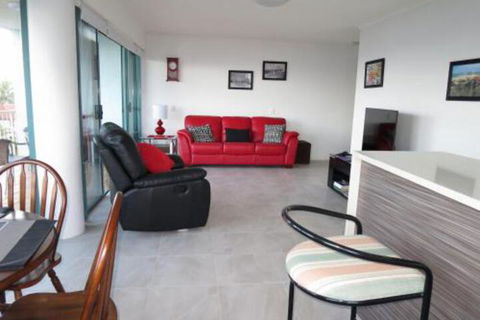Deepwater Cove Unit 7 68 Lower Gay Terrace Bulcock Beach - Perth Resorts 2