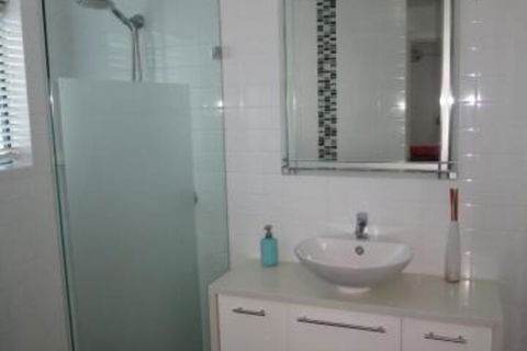 Deepwater Cove Unit 7 68 Lower Gay Terrace Bulcock Beach - Perth Resorts 5