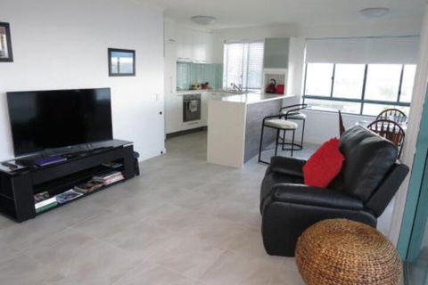 Deepwater Cove Unit 7 68 Lower Gay Terrace Bulcock Beach - Perth Resorts 3