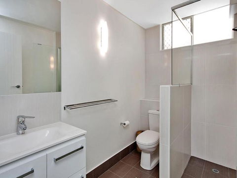 Beachcomber Unit 4 Beachside Unit  - Accommodation Perth 5