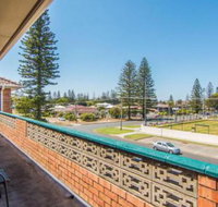 Seabreeze 5 Opposite Bowling Club - Accommodation Perth