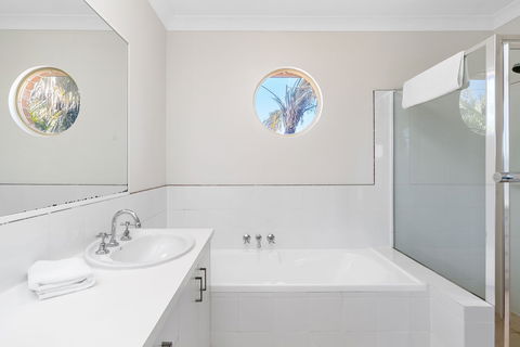 Bayside Court Apartments - Accommodation Perth 6