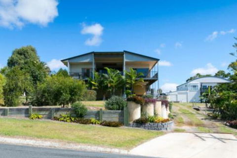 Blue Water Retreat Downstairs - Accommodation Perth 7