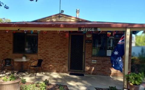 Young Tourist Park - Accommodation Perth 2